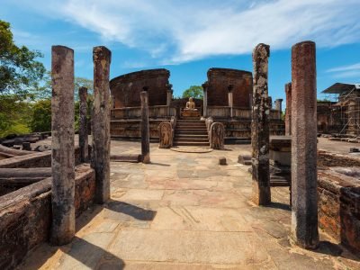 ancient-vatadage-buddhist-stupa-in-ancient-city-po-2023-11-27-04-55-06-utc