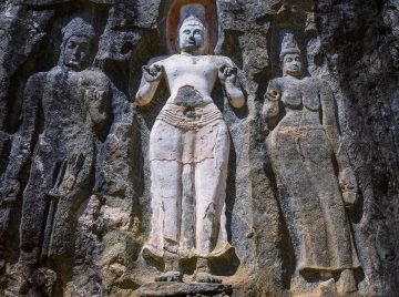 statue-on-sri-lanka-2023-11-27-05-10-51-utc