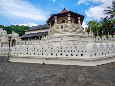 temple-of-the-sacred-tooth-relic-2023-11-27-04-51-49-utc